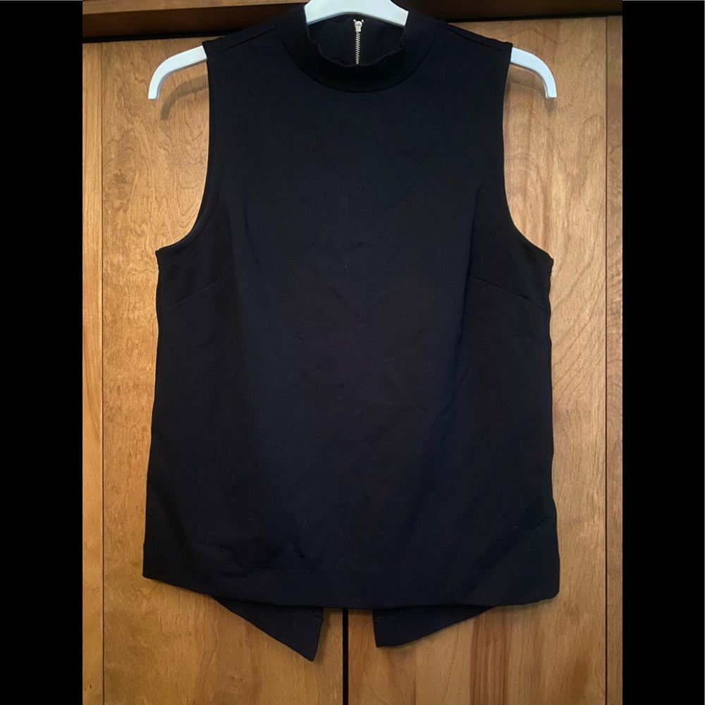 EUC Banana Republic Tank Top with Zipper & Partial Open Back Detail. Size Medium